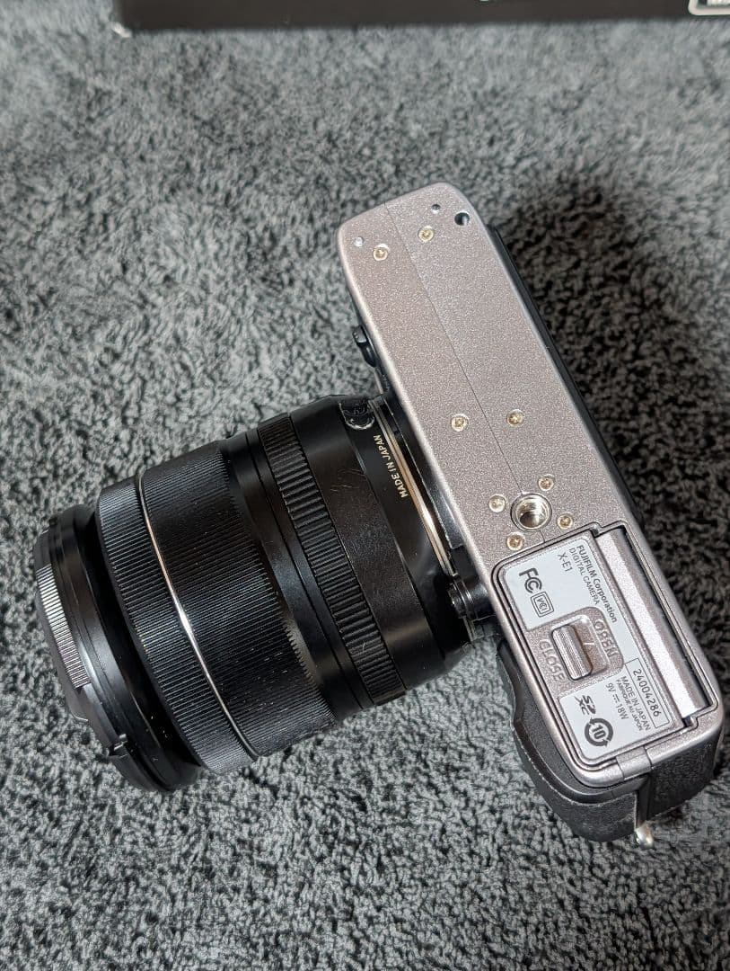 FUJIFILM X-E1 ボディ シルバー レンズキット