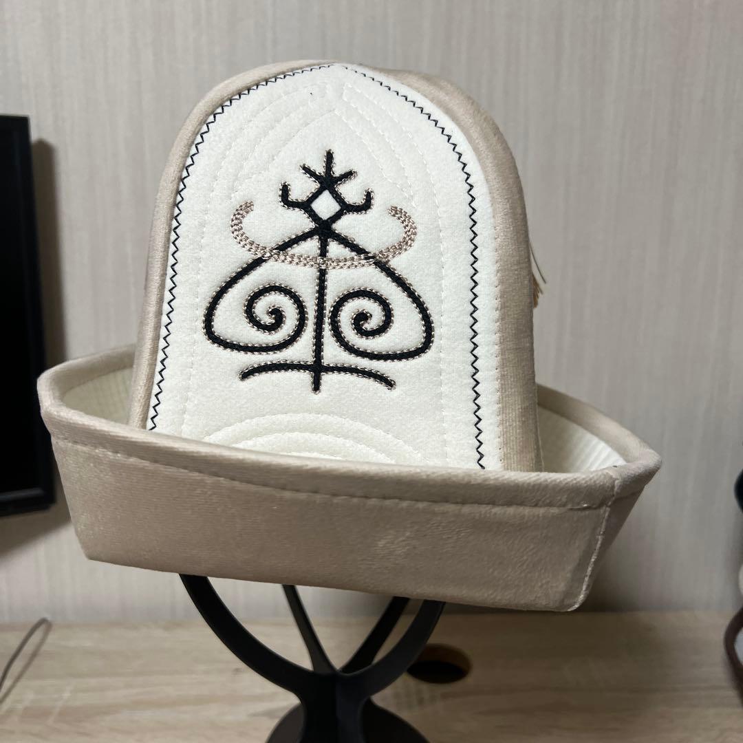 刺繍入り伝統帽子 ホワイトベージュ