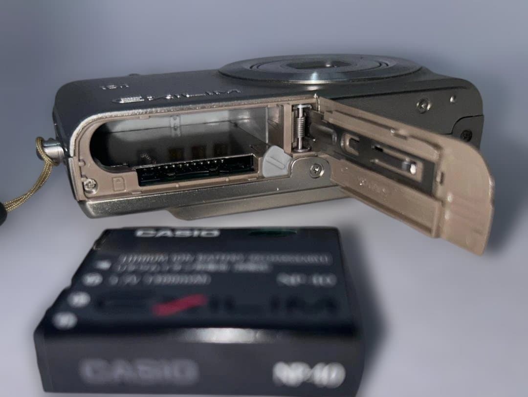 【動作品】CASIO EX-Z1080 コンパクトデジタルカメラ　GD