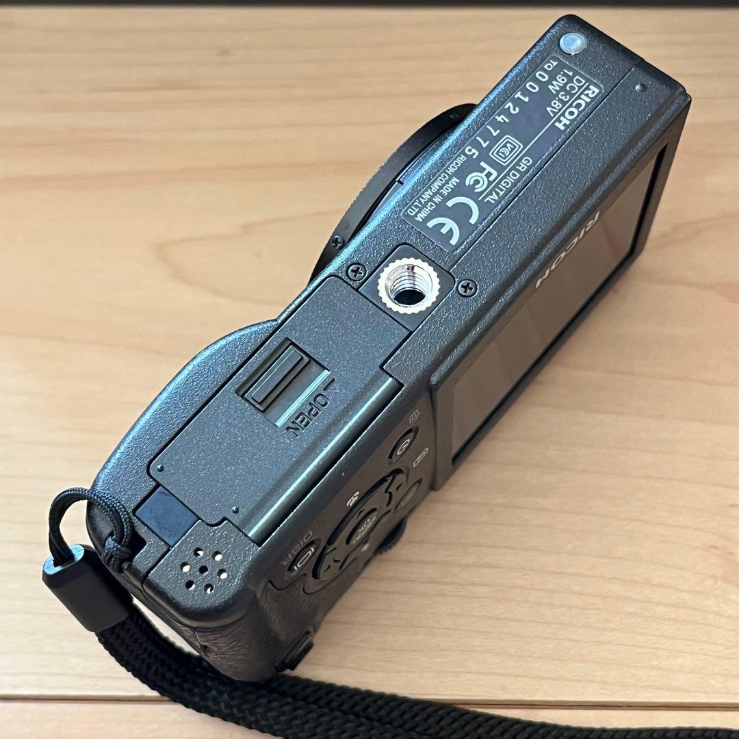 Ricoh GR Digital 初代