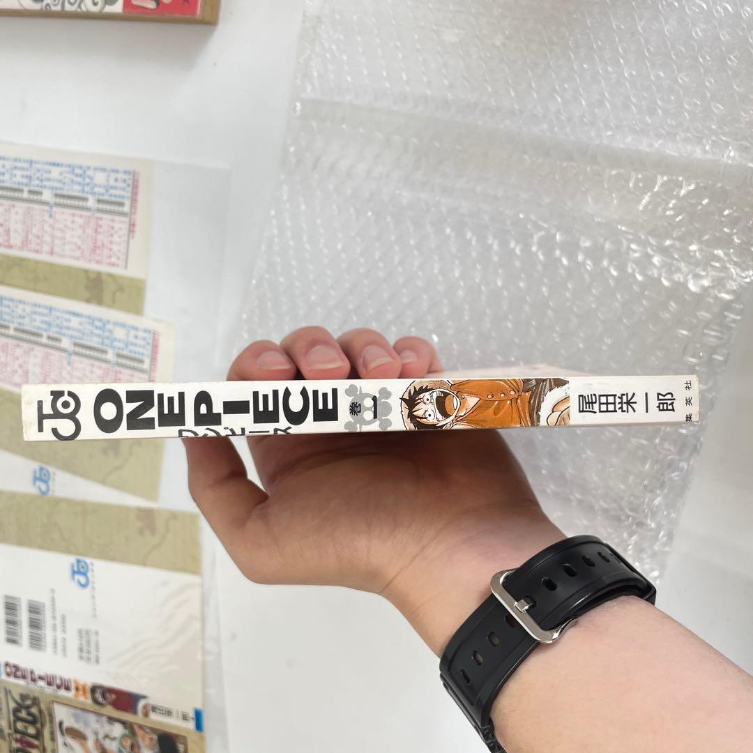 ワンピース　1巻　初版　1997年　3冊　ナルト　1巻　初版　帯付き　まとめ売り