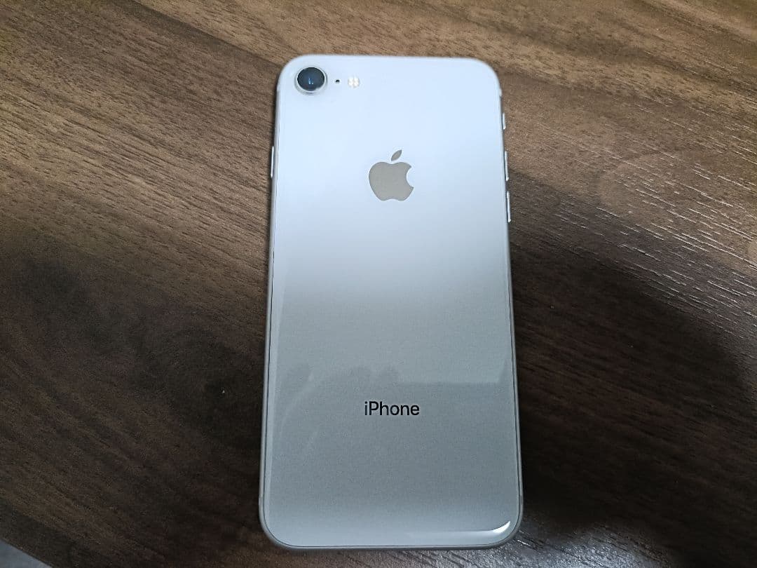 【美品】iPhone8 256GB シルバー SIMフリー