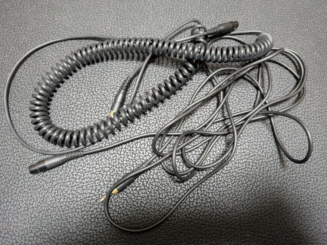 AKG K271 MKII モニターヘッドホン スタンド付属