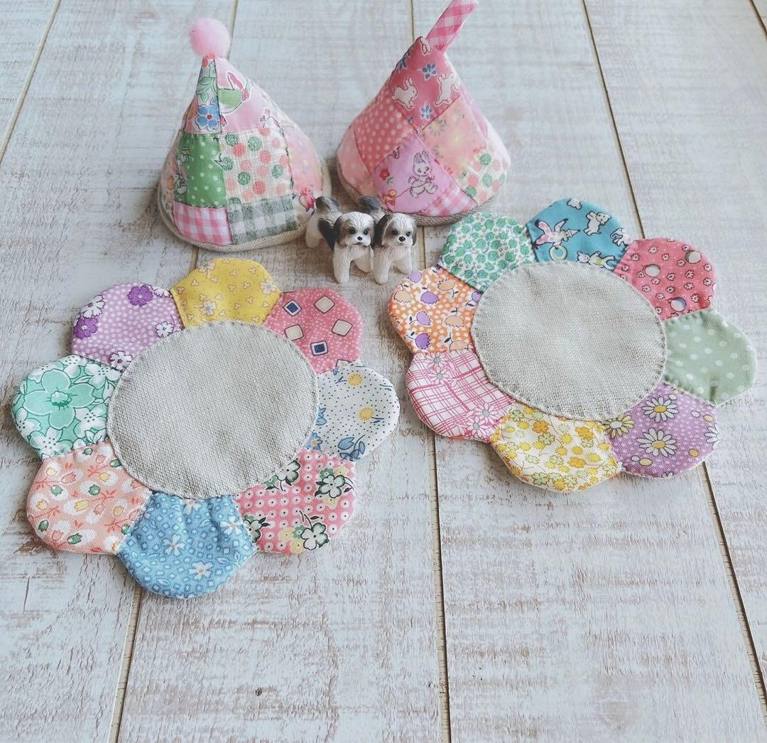 マハロ⚘サーティーズ復刻布⚘お花のコースター①⚘ドレスデン ハンドメイド