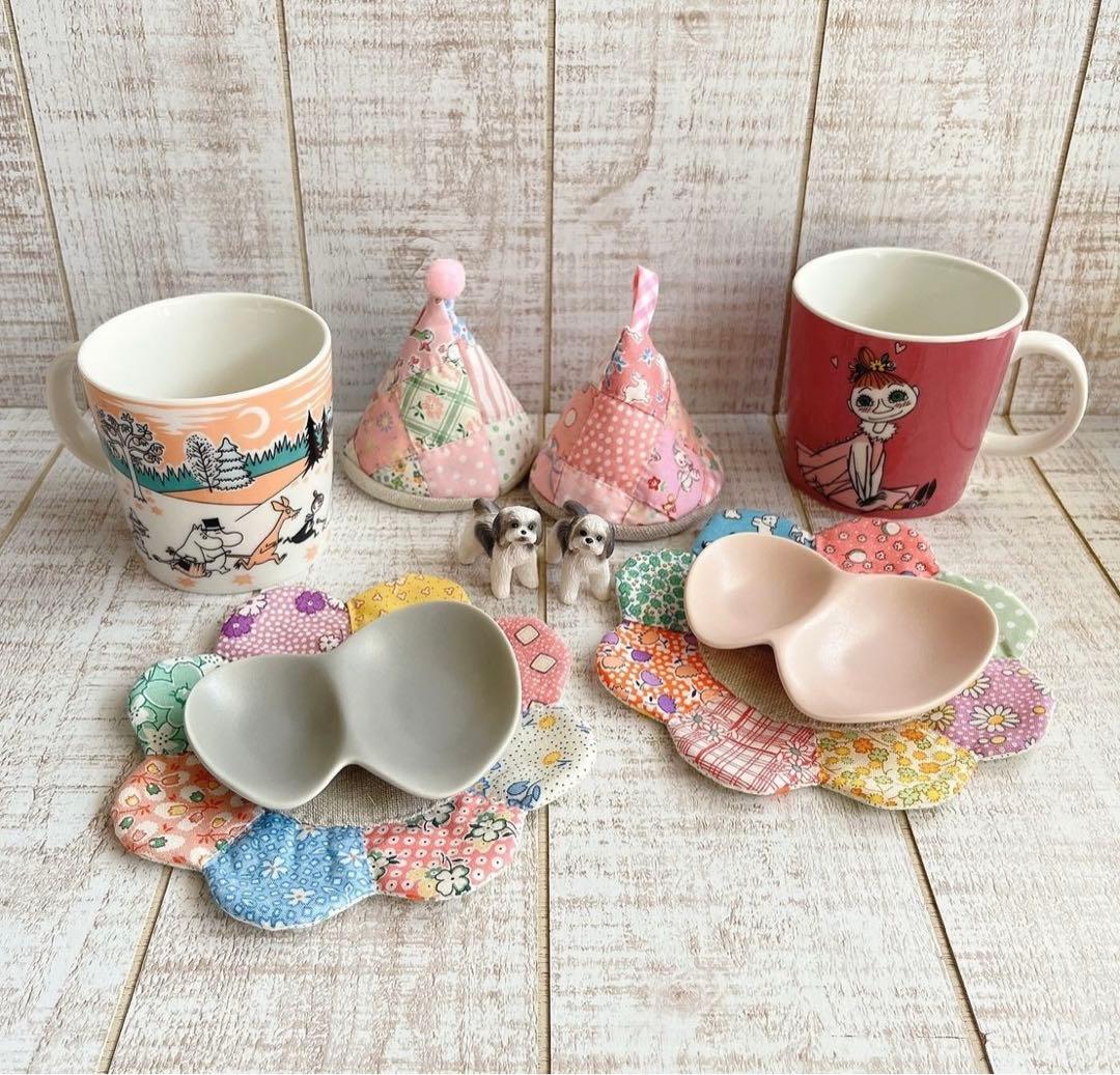 マハロ⚘サーティーズ復刻布⚘お花のコースター①⚘ドレスデン ハンドメイド