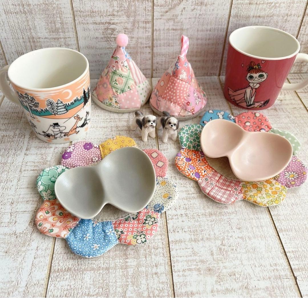 マハロ⚘サーティーズ復刻布⚘お花のコースター①⚘ドレスデン ハンドメイド