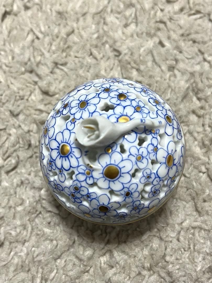 ヘレンド 透かしボンボン 小物入れ ボンボ二工ール