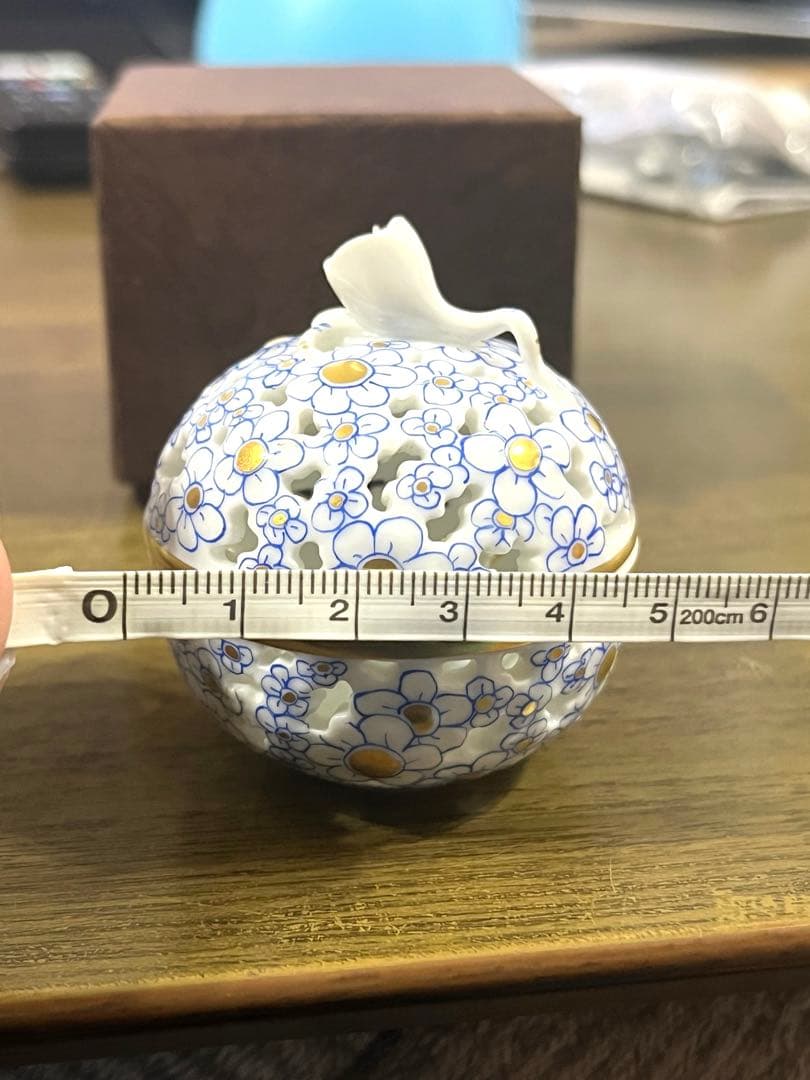 ヘレンド 透かしボンボン 小物入れ ボンボ二工ール