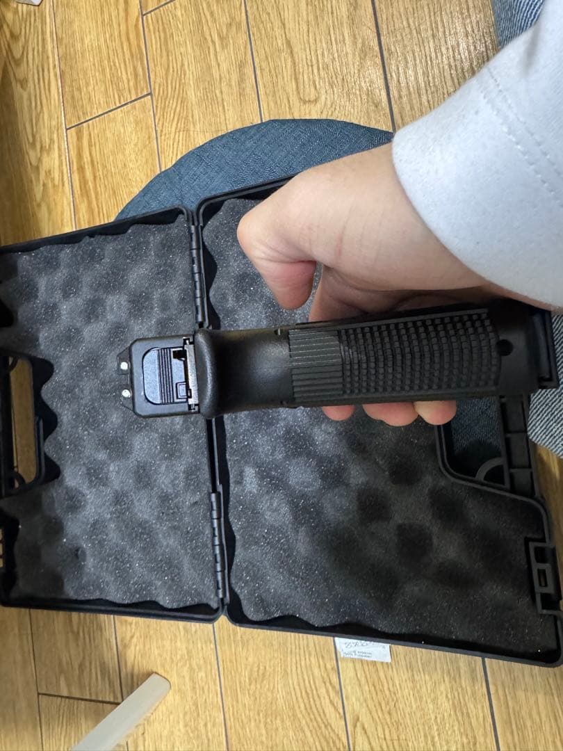 東京マルイ　g17カスタム ケース付き