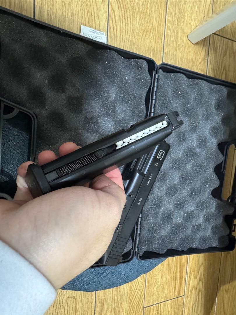 東京マルイ　g17カスタム ケース付き