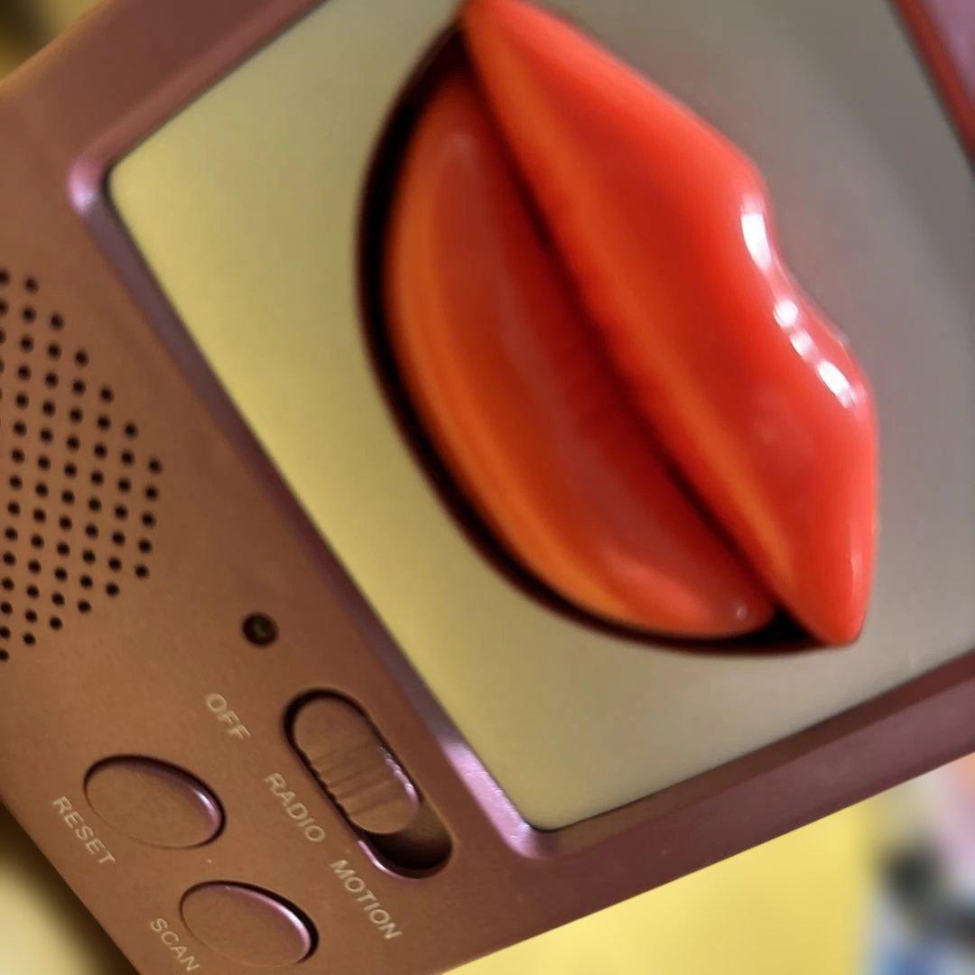 珍品✨昭和レトロ/セクシーフィギュア/ラジカセ FM LIP RADIO ピンク