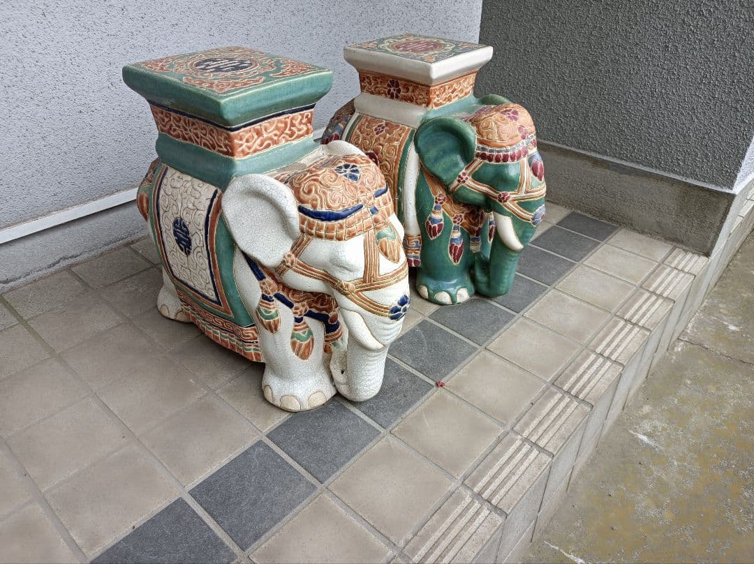 アンティーク象の陶器置物 2点セット
