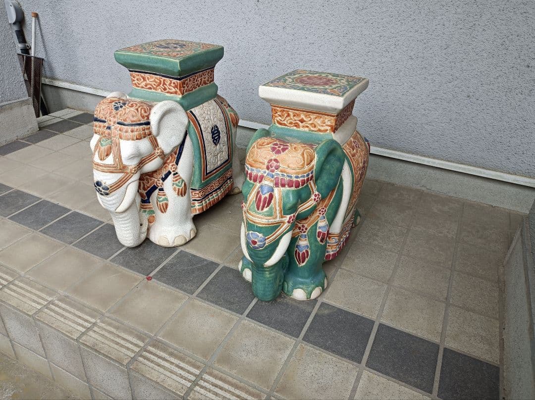 アンティーク象の陶器置物 2点セット