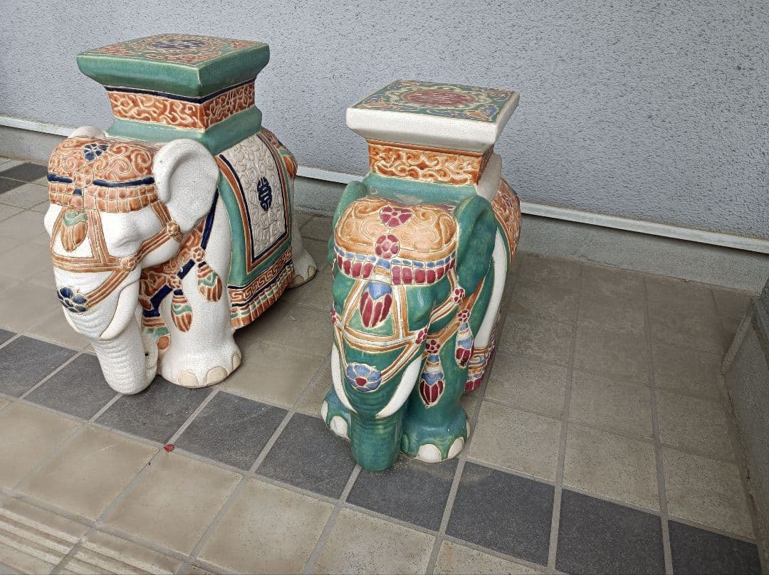 アンティーク象の陶器置物 2点セット