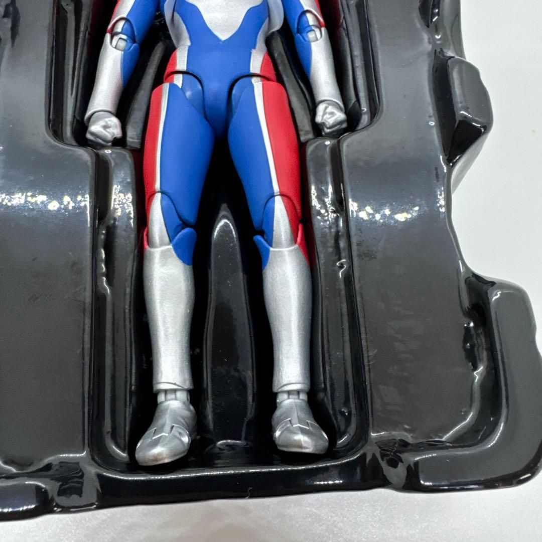 S.H.Figuarts 真骨彫製法 ウルトラマンダイナ フラッシュタイプ
