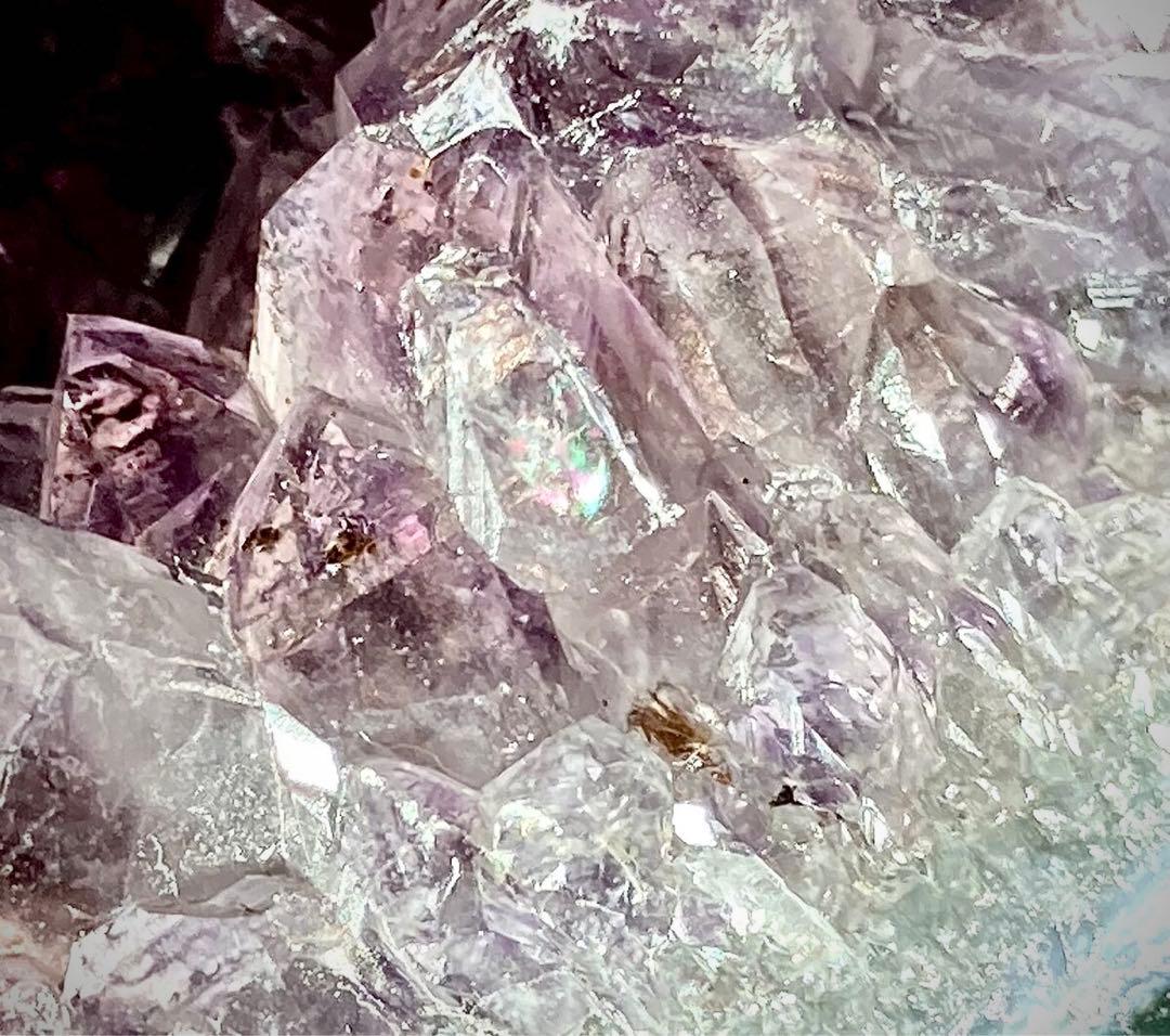 ゲーサイト内包　カルサイト共生✨　虹入り　アメジスト　クラスター　ジオード
