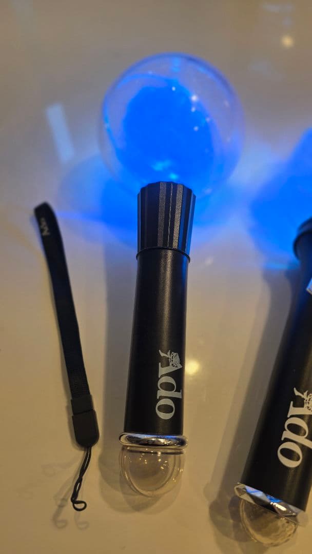 Ado / マーズ / モナリザの横顔 /ペンライト 2本セット