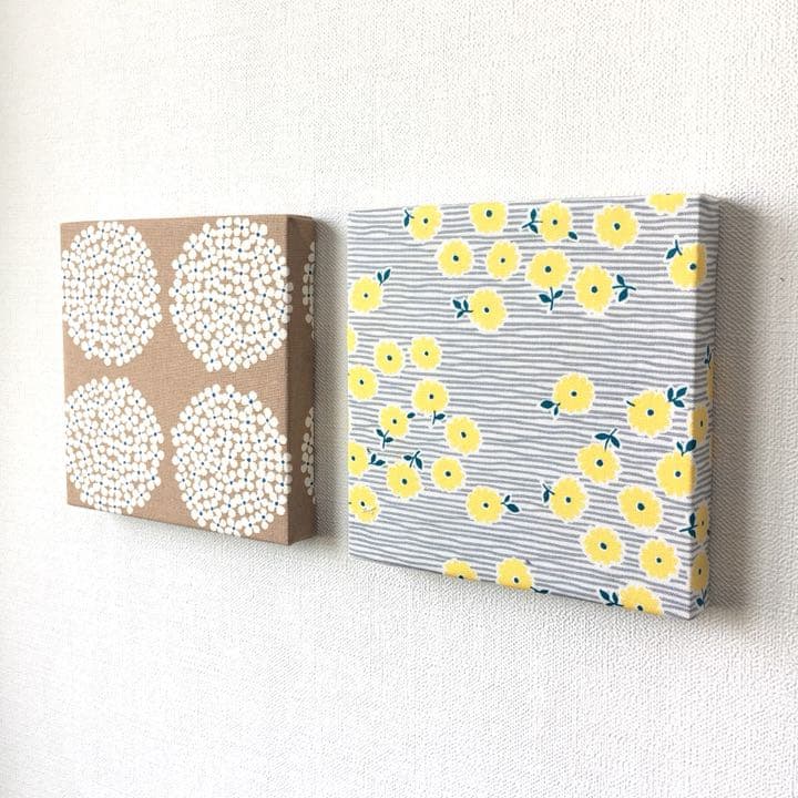 北欧 * ファブリックパネル サークルフラワーと黄色の小花