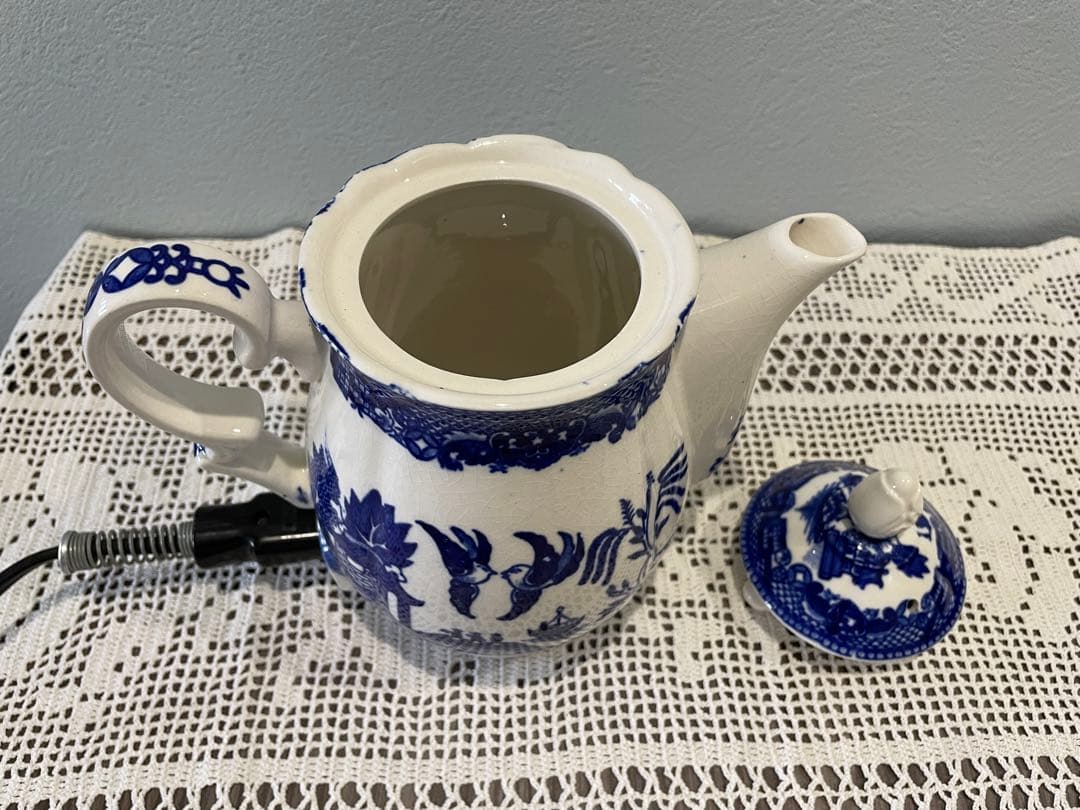 ウィローパターン　陶器の電動ボット