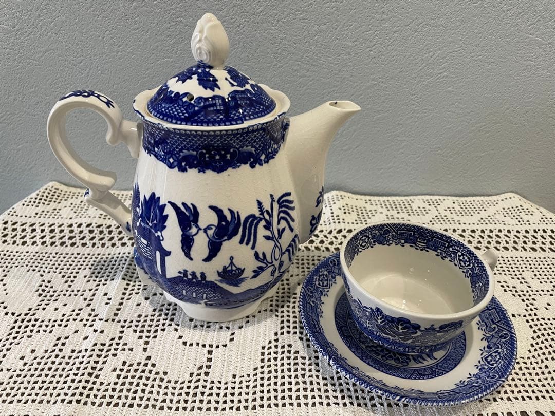 ウィローパターン　陶器の電動ボット