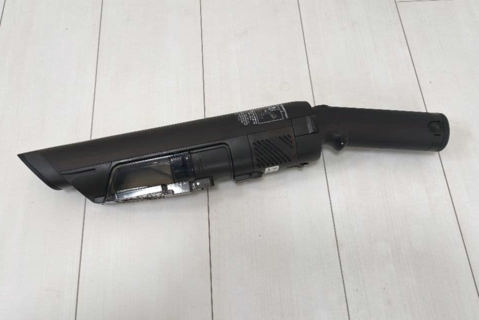 Shark コードレススティッククリーナー LC701J