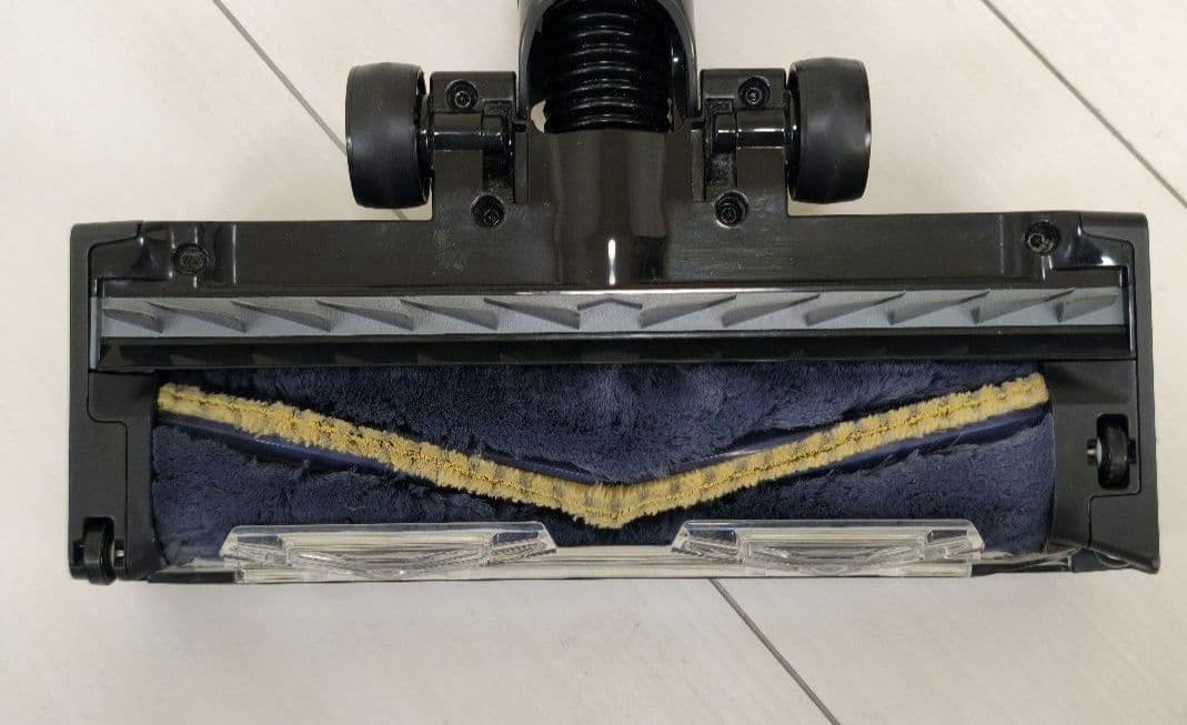 Shark コードレススティッククリーナー LC701J