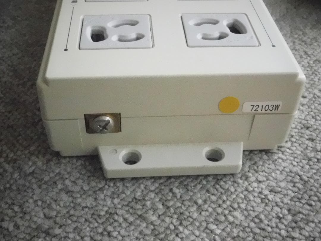 【中古】SANWA SUPPLY パソコン連動タップ 8個口 TAP-RE2MN