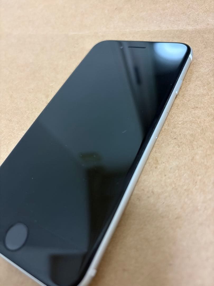 iphone se第二世代　se2 simフリー 64gb 美品　A-368