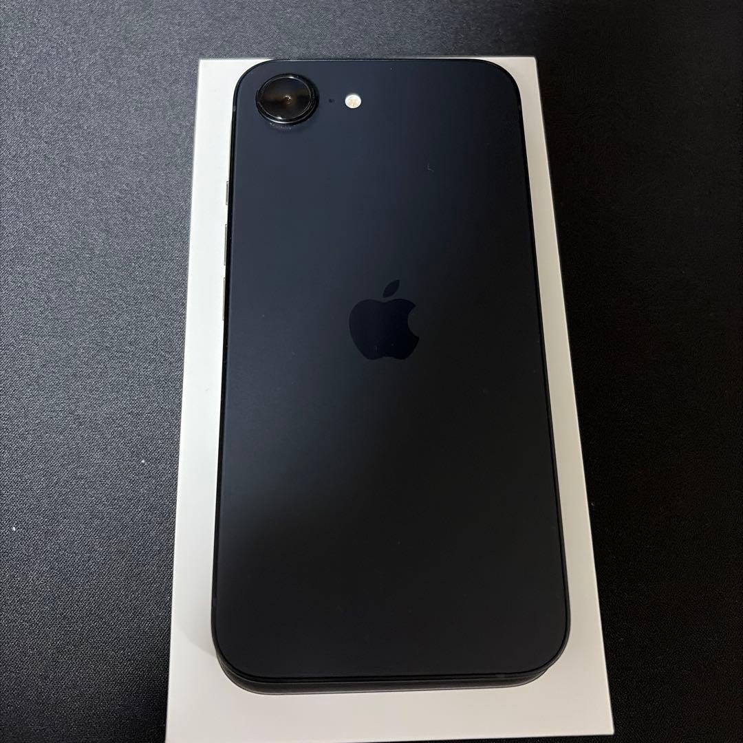 Apple iPhone16e ブラック 本体