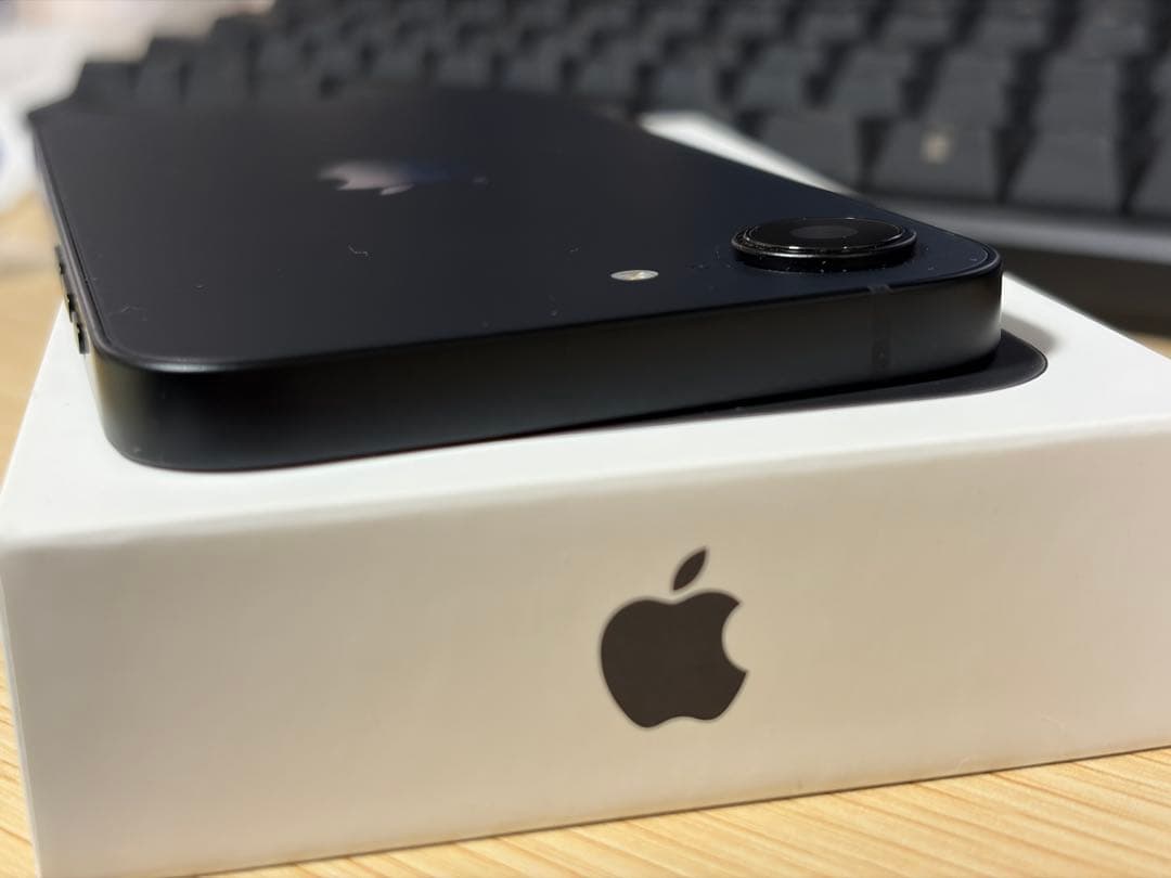 Apple iPhone16e ブラック 本体
