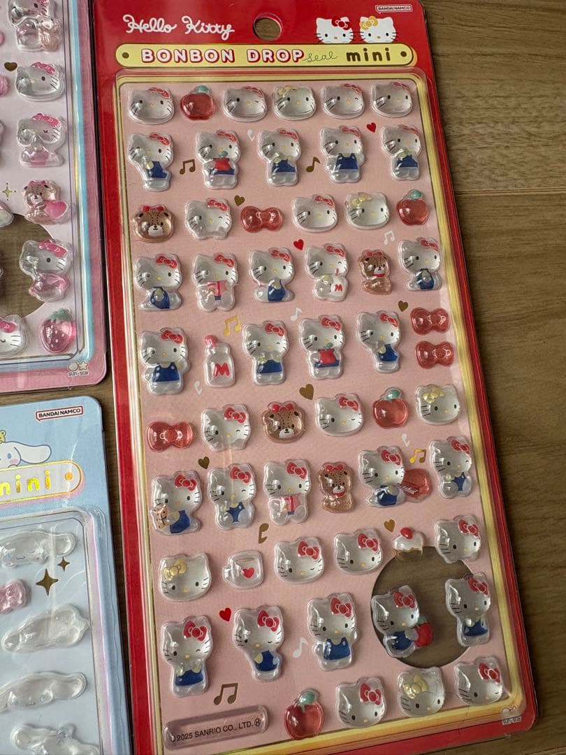 サンリオボンボンドロップミニ クロミ　キティ　マイメロ　シナモ