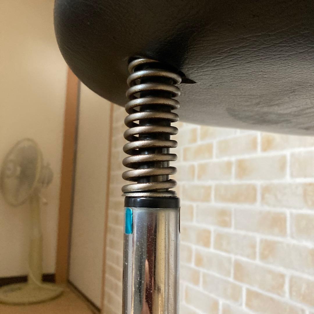 スプリング　スチール　カウンターチェア2脚