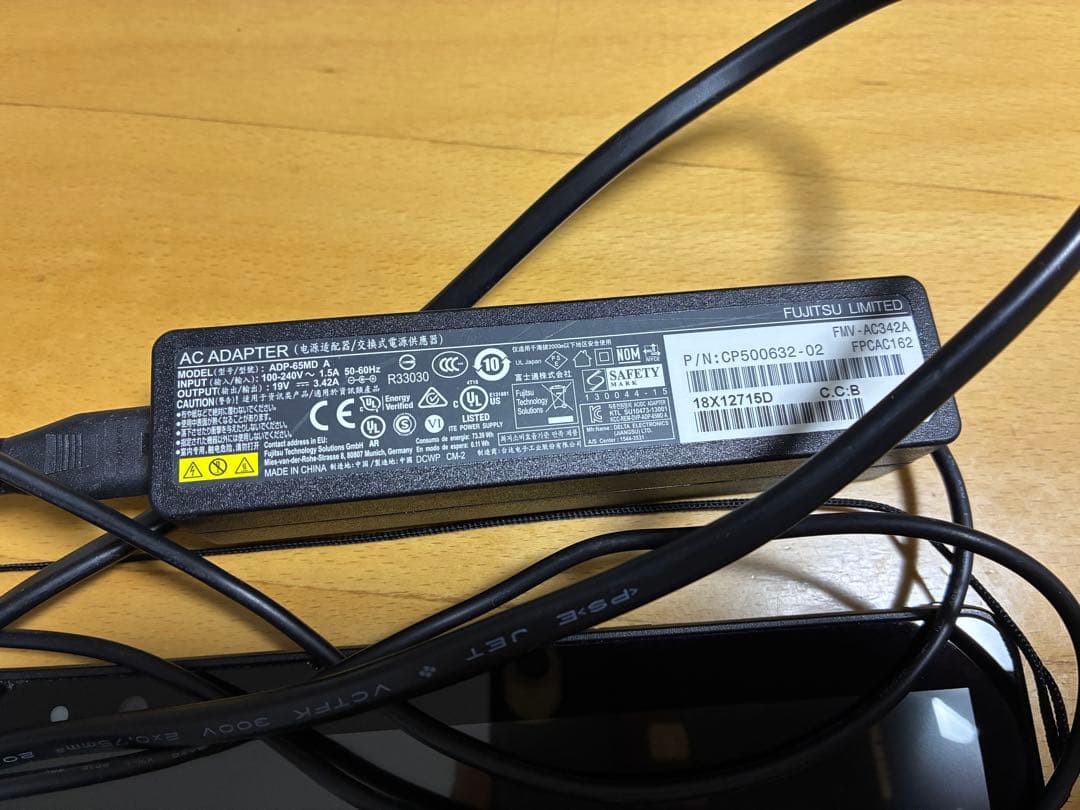 ARROWS Tab Q738/SE 富士通 Corei3 Windows11