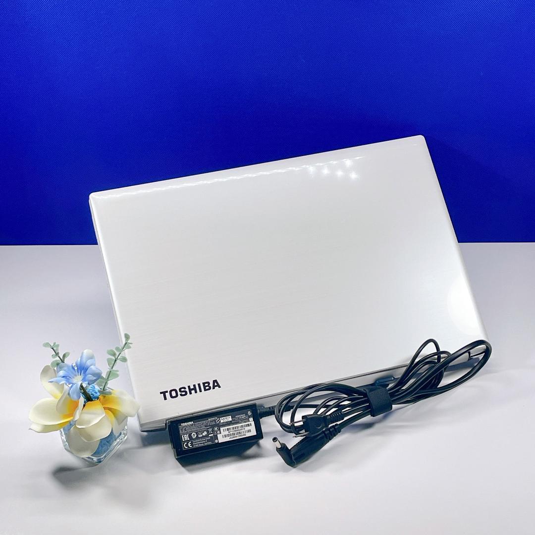 Windows11✨動画視聴書類作成に✨快適SSD✨東芝ノートパソコンカメラ薄型