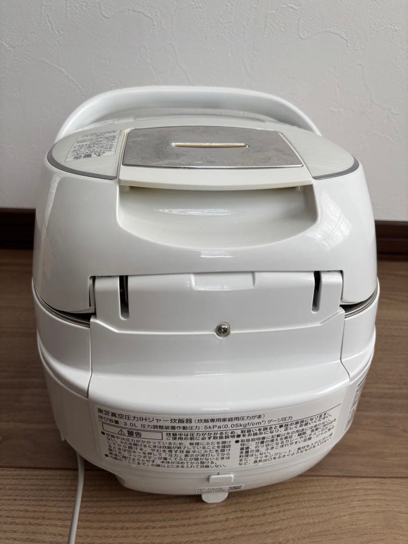 圧力IH炊飯器　5.5合TOSHIBA　RC-10VQL