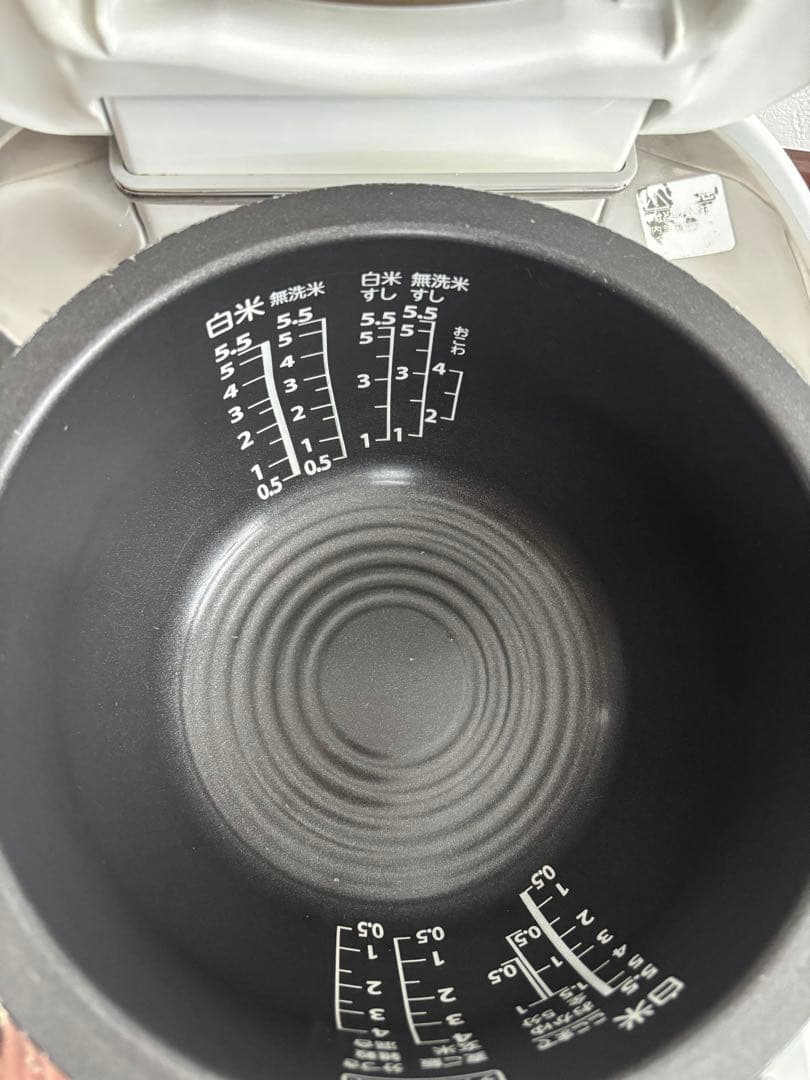 圧力IH炊飯器　5.5合TOSHIBA　RC-10VQL