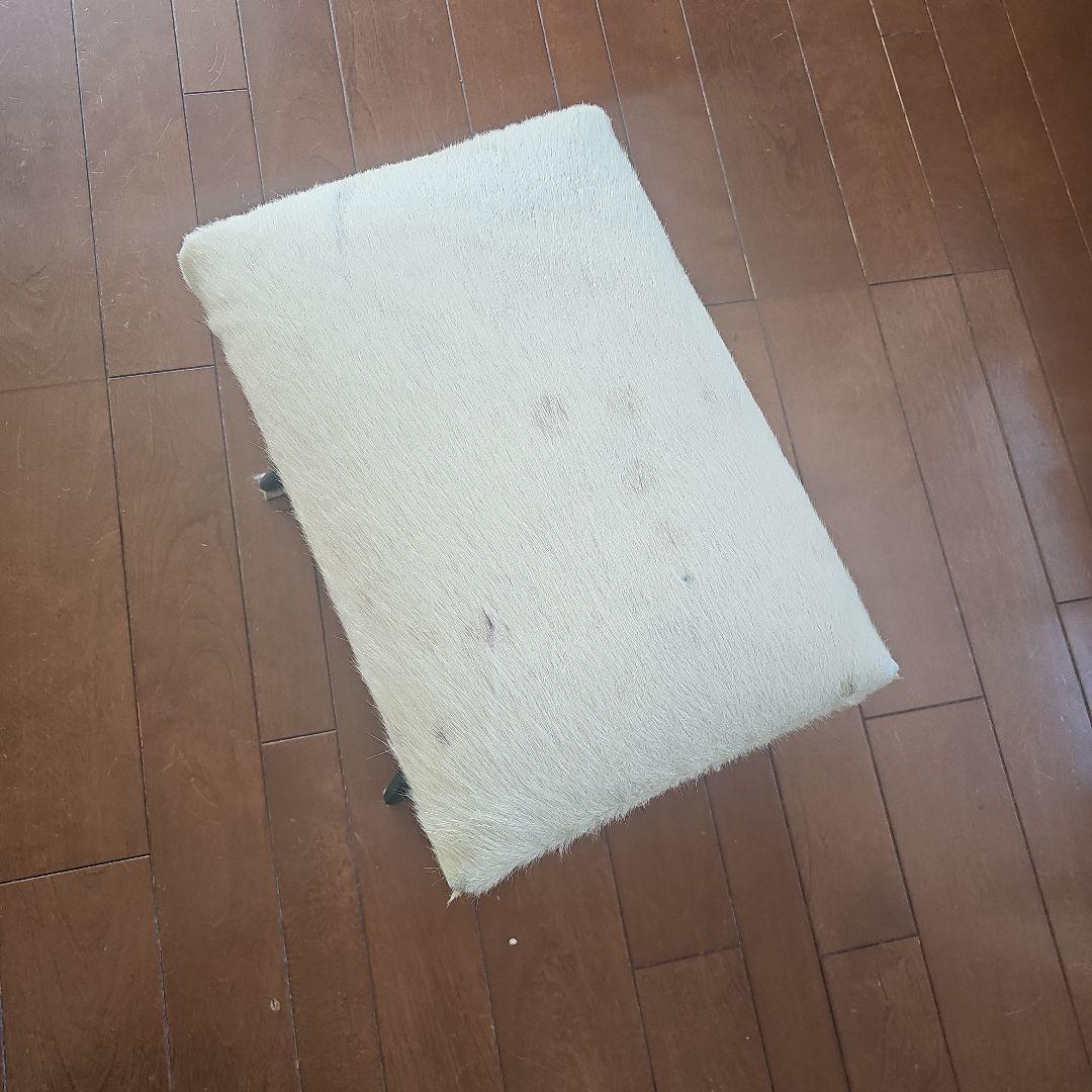 オットマン動物の角の足　レアです！お部屋がおしゃれになります‼️代官山で購入。