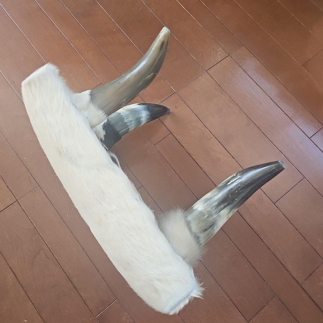 オットマン動物の角の足　レアです！お部屋がおしゃれになります‼️代官山で購入。