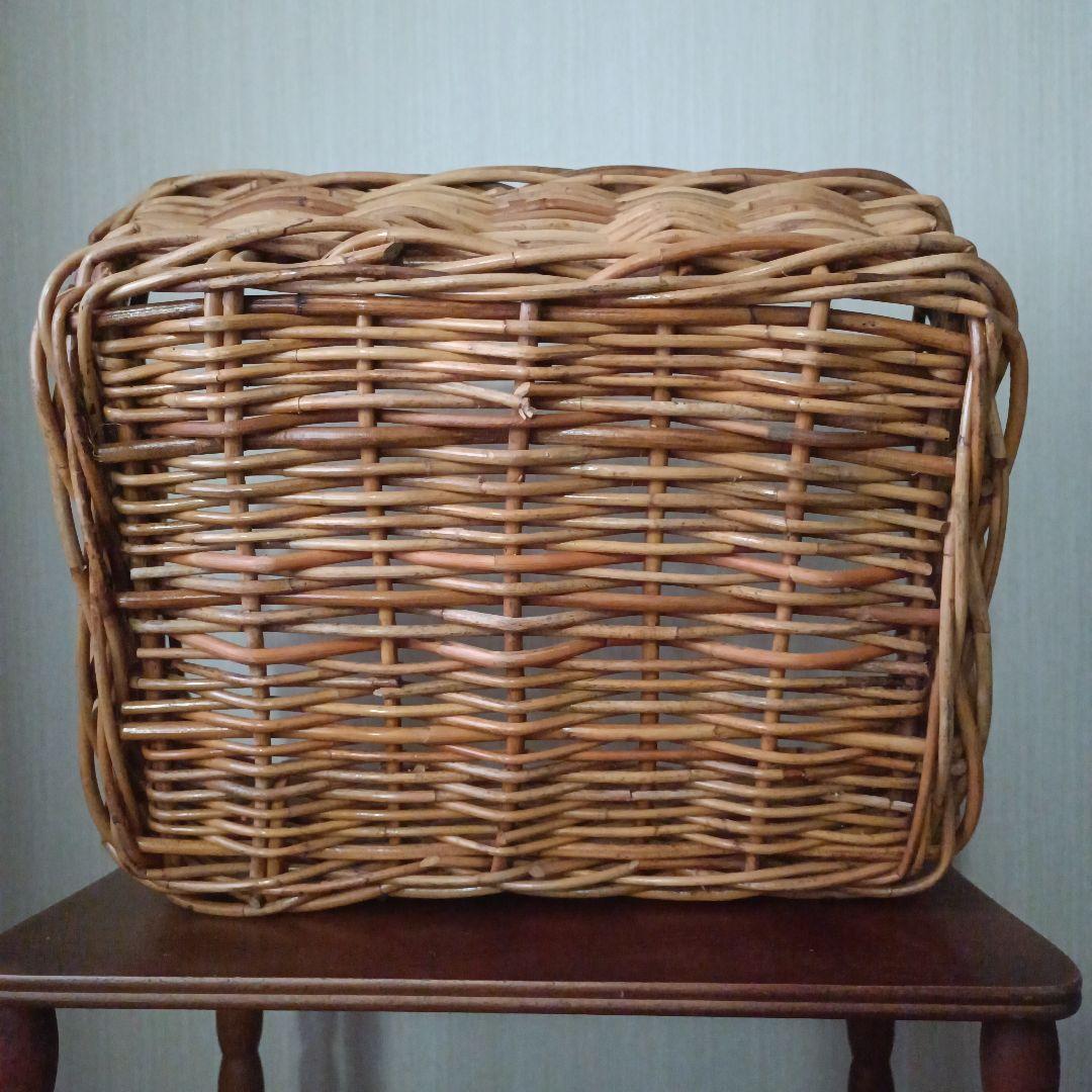 ヴィンテージ 籠 大きめ バスケット 脱衣籠 カゴ 蚤の市 古道具 レトロ