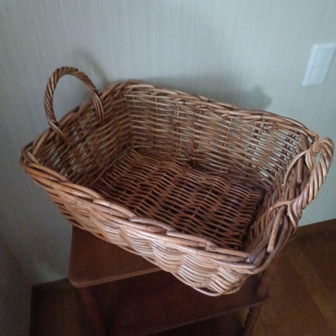 ヴィンテージ 籠 大きめ バスケット 脱衣籠 カゴ 蚤の市 古道具 レトロ