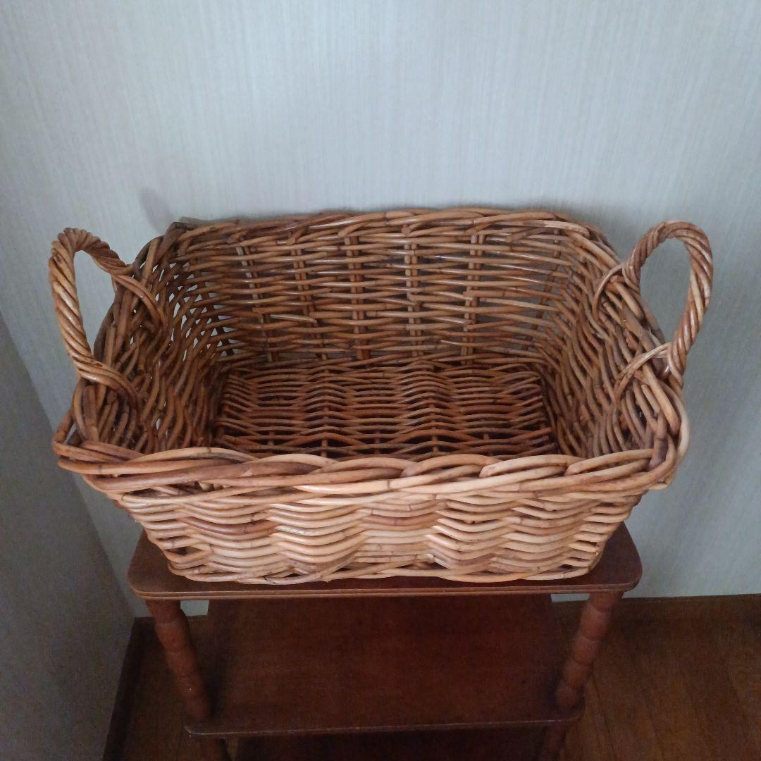 ヴィンテージ 籠 大きめ バスケット 脱衣籠 カゴ 蚤の市 古道具 レトロ