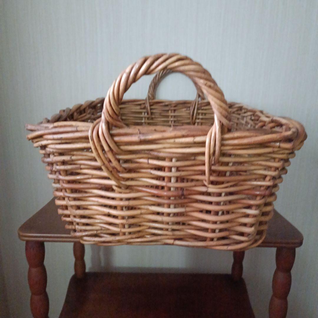 ヴィンテージ 籠 大きめ バスケット 脱衣籠 カゴ 蚤の市 古道具 レトロ