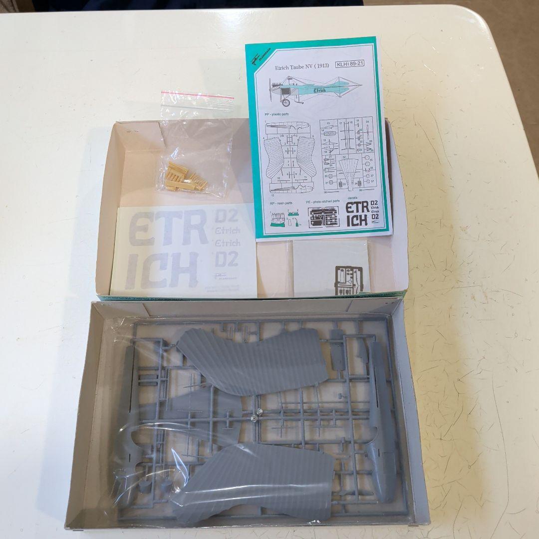 Etrich Taube NV (1913) 1/48 プラモデル