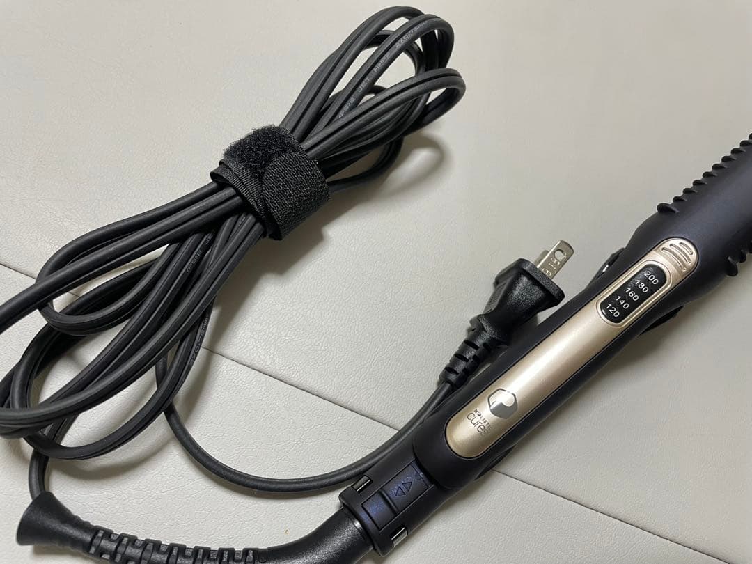 ホリスティックキュア　ストレートアイロン ヘアアイロン 美品