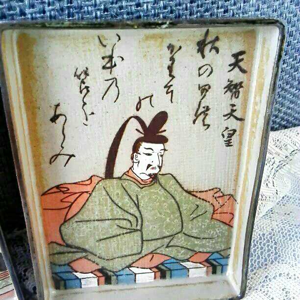 銘々皿！　　この絵柄に惹かれて、、。