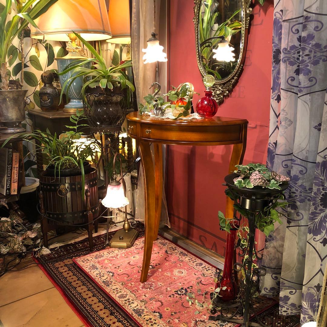 アンティークPT アクセントホールキャビネット