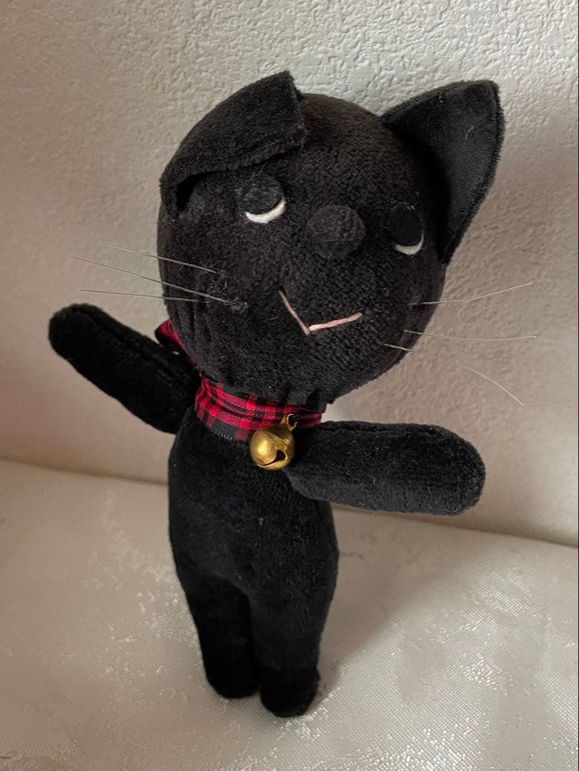 米山京子風　黒猫を抱いた女の子のお人形　大きめのお人形　ハンドメイド　花柄ドレス