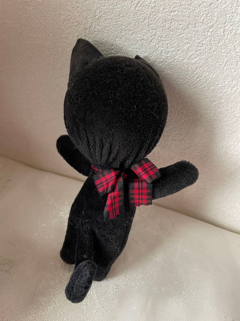 米山京子風　黒猫を抱いた女の子のお人形　大きめのお人形　ハンドメイド　花柄ドレス