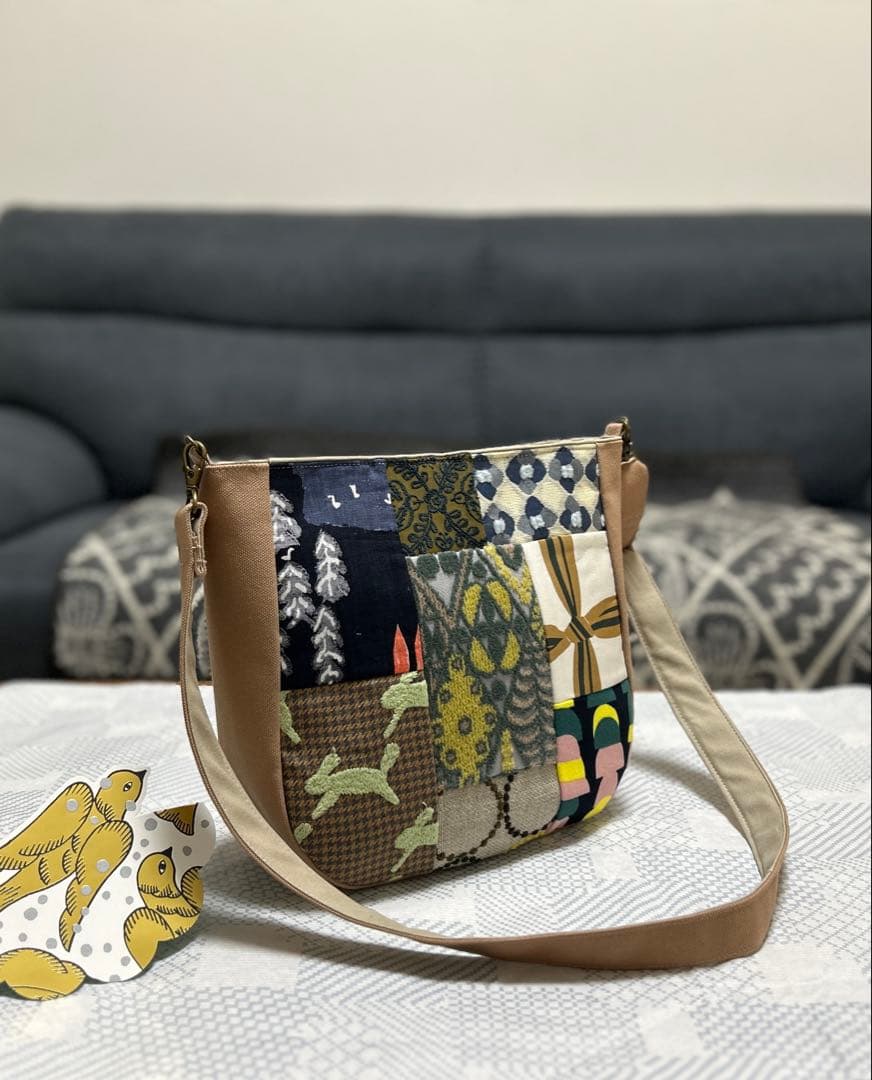 ☆Xmasセール☆ハンドメイド ミナペルホネン パッチの別マチショルダー