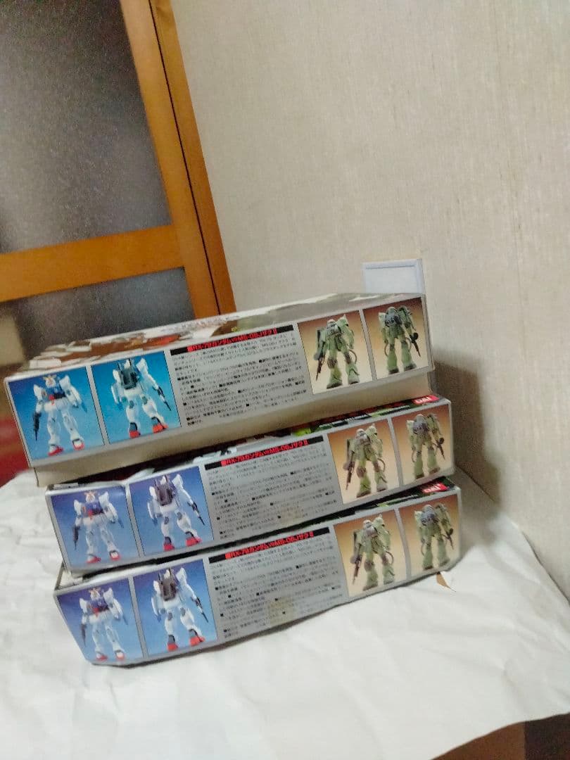 未組立HGガンダムVSザク3個セットHG陸戦型ガンダムVSザク3個セット